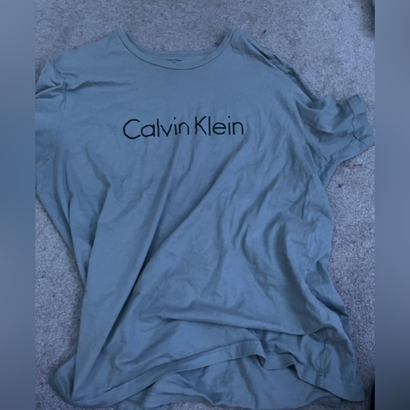 Basic grey Calvin Klein t shirt - Picture 1 of 3